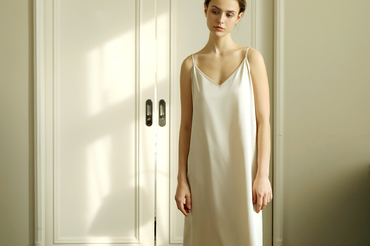 The Ultimate Guide to Silk Pajamas: Benefits, Materials, and How to Choose
