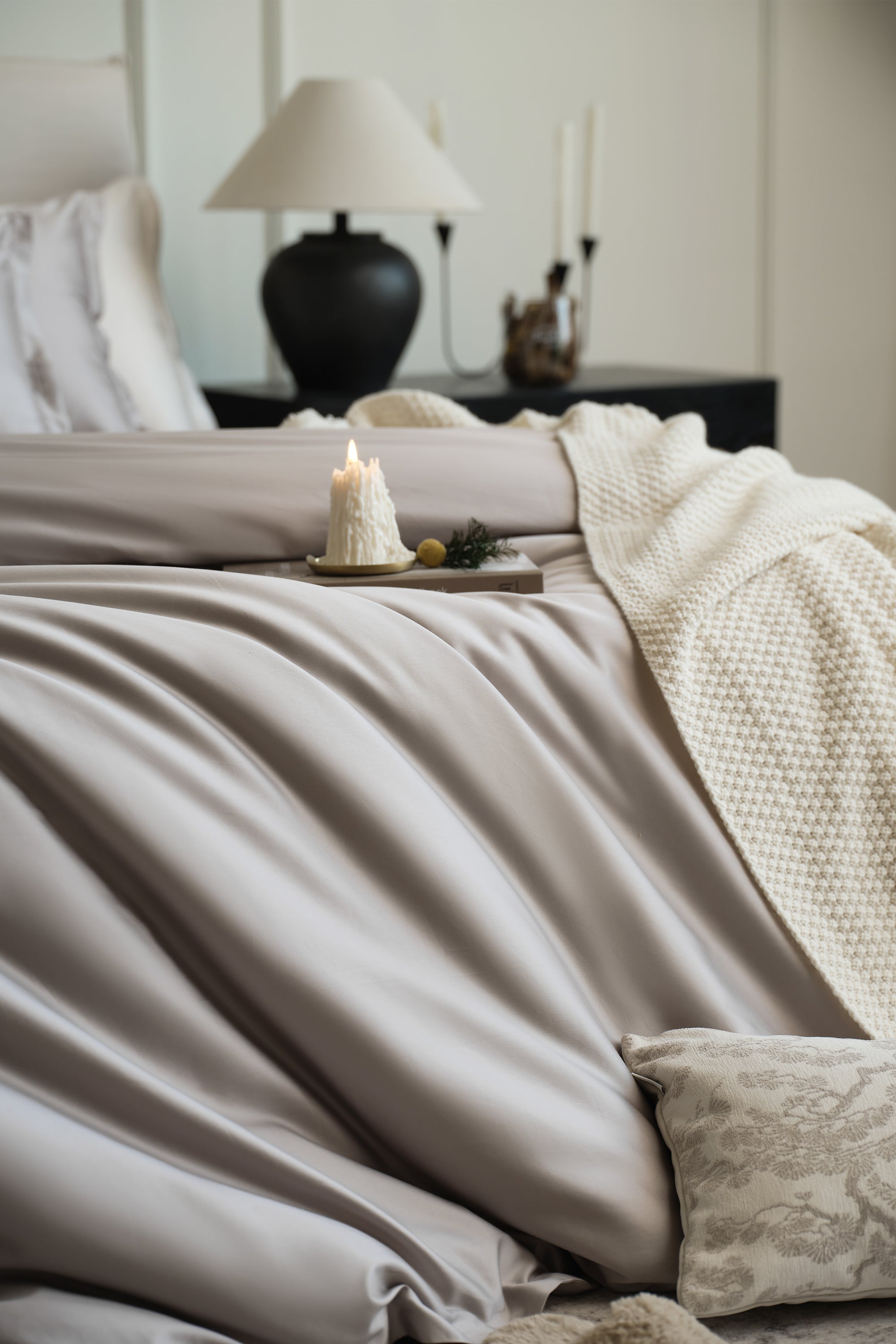 Grey Egyptian cotton pillowcases - ultra-soft texture