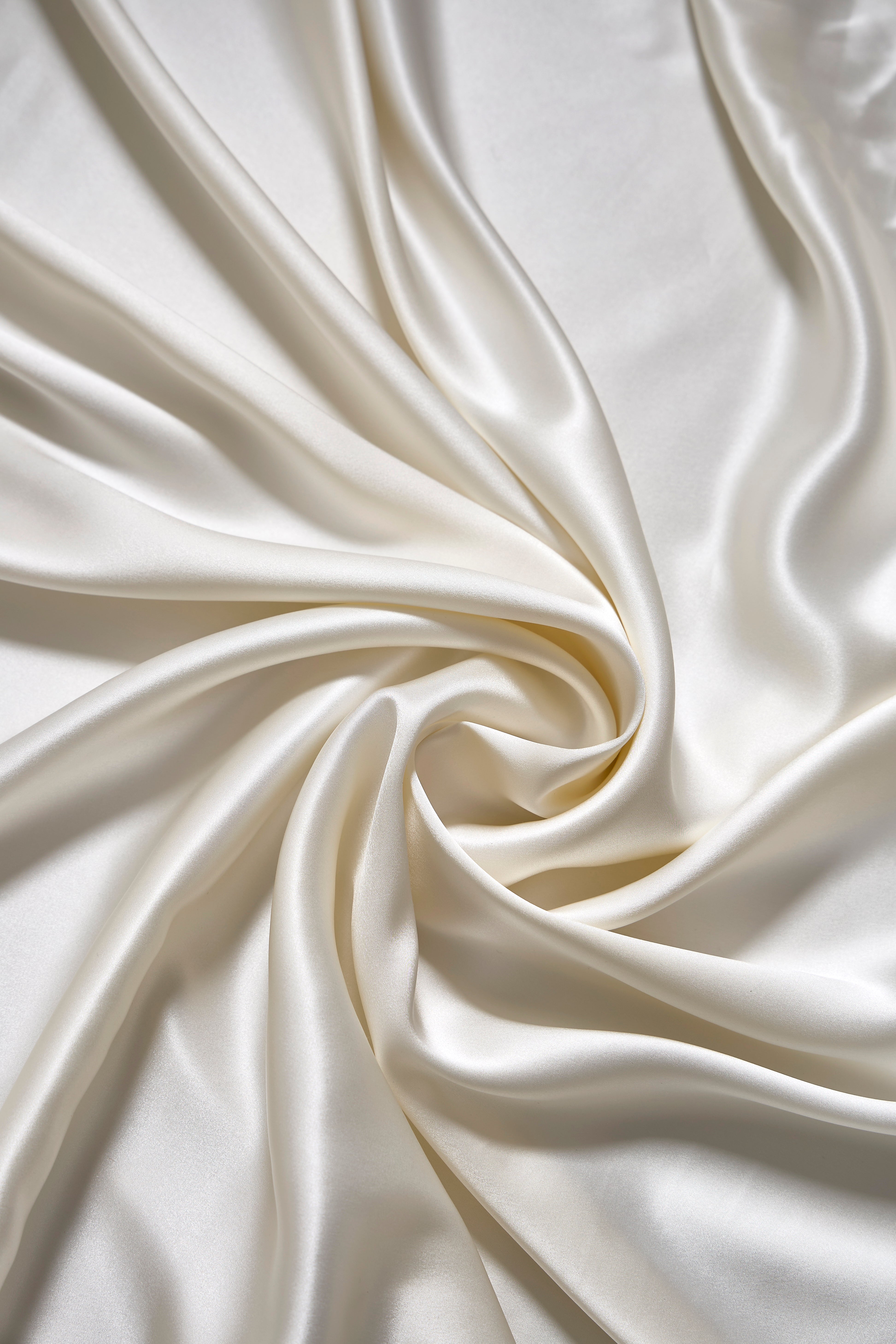 100% 25MM Mulberry Silk Move-in Bundle (4 Pcs)