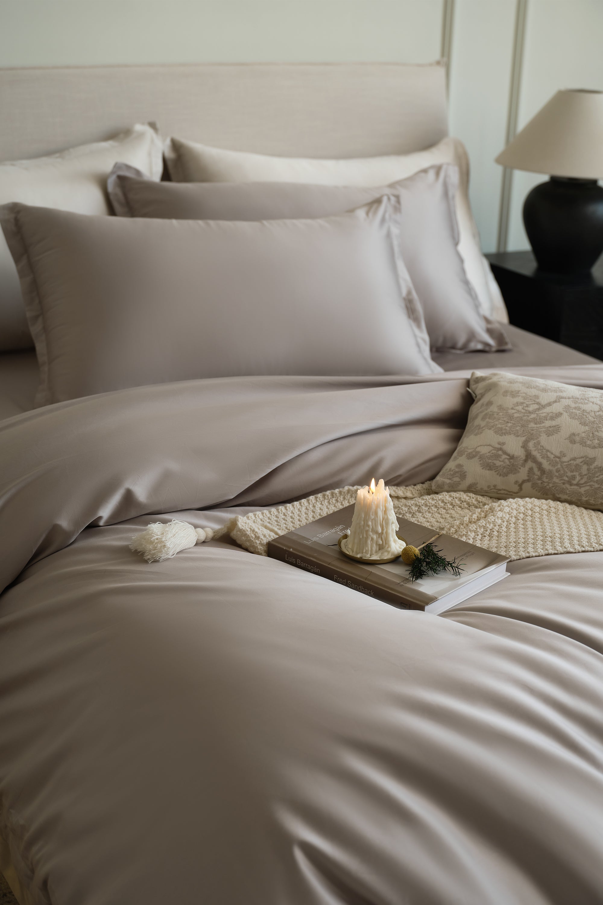 Egyptian cotton flat sheet grey - durable construction
