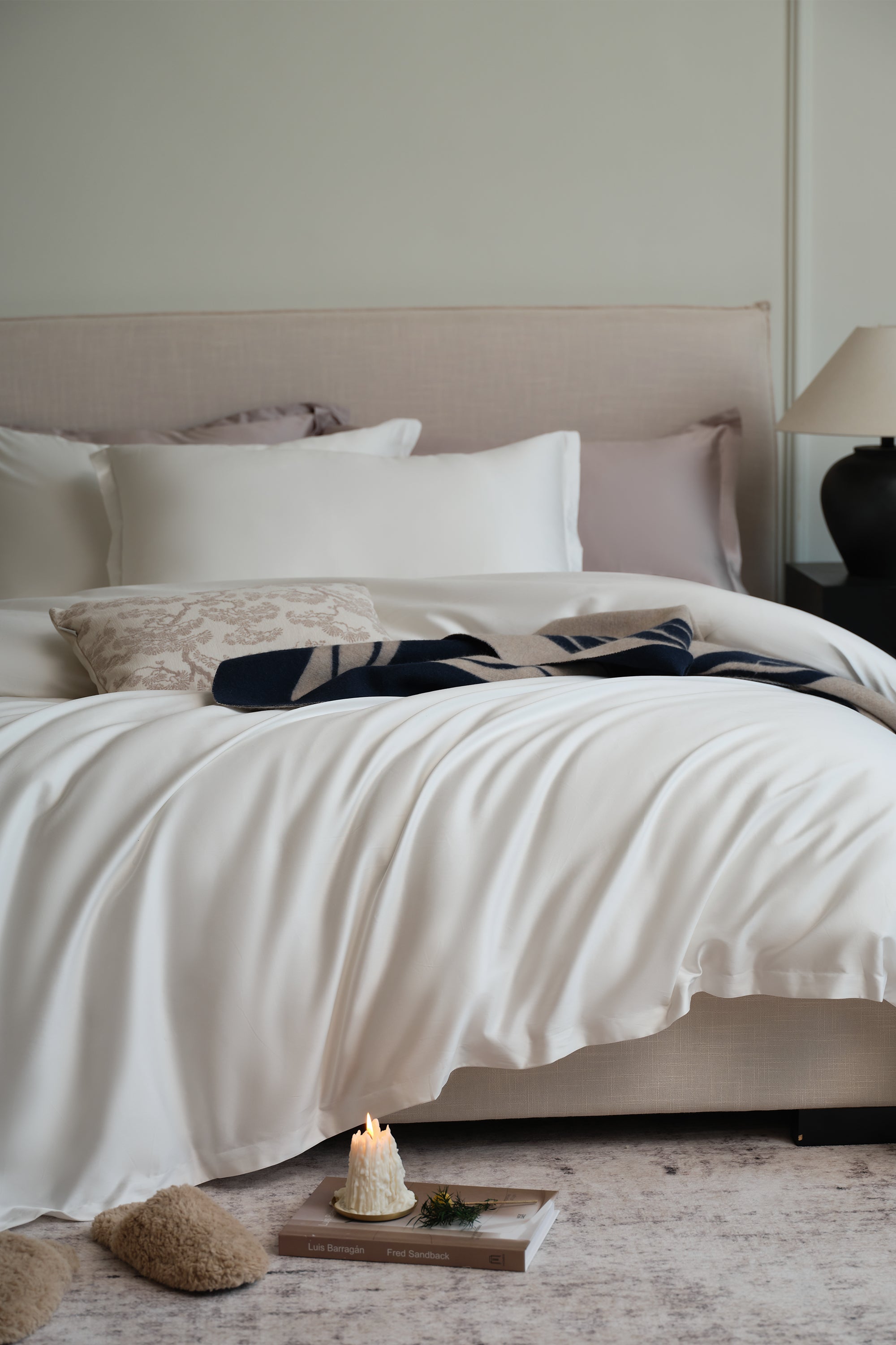 Egyptian cotton flat sheet detail - luxurious sheen
